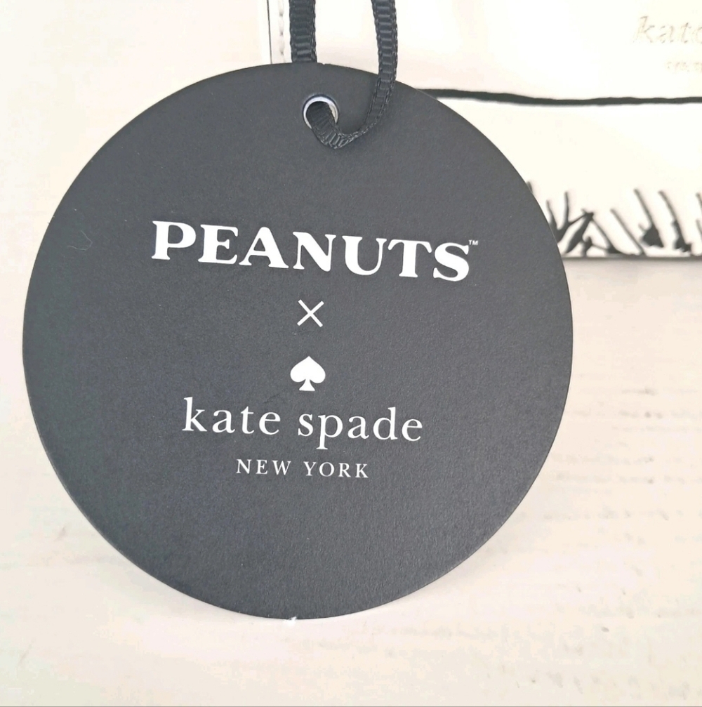 Kate Spade X Peanuts Snoopy 3D Dog House Crossbody Bag NWT New Purse - Picture 8 of 9